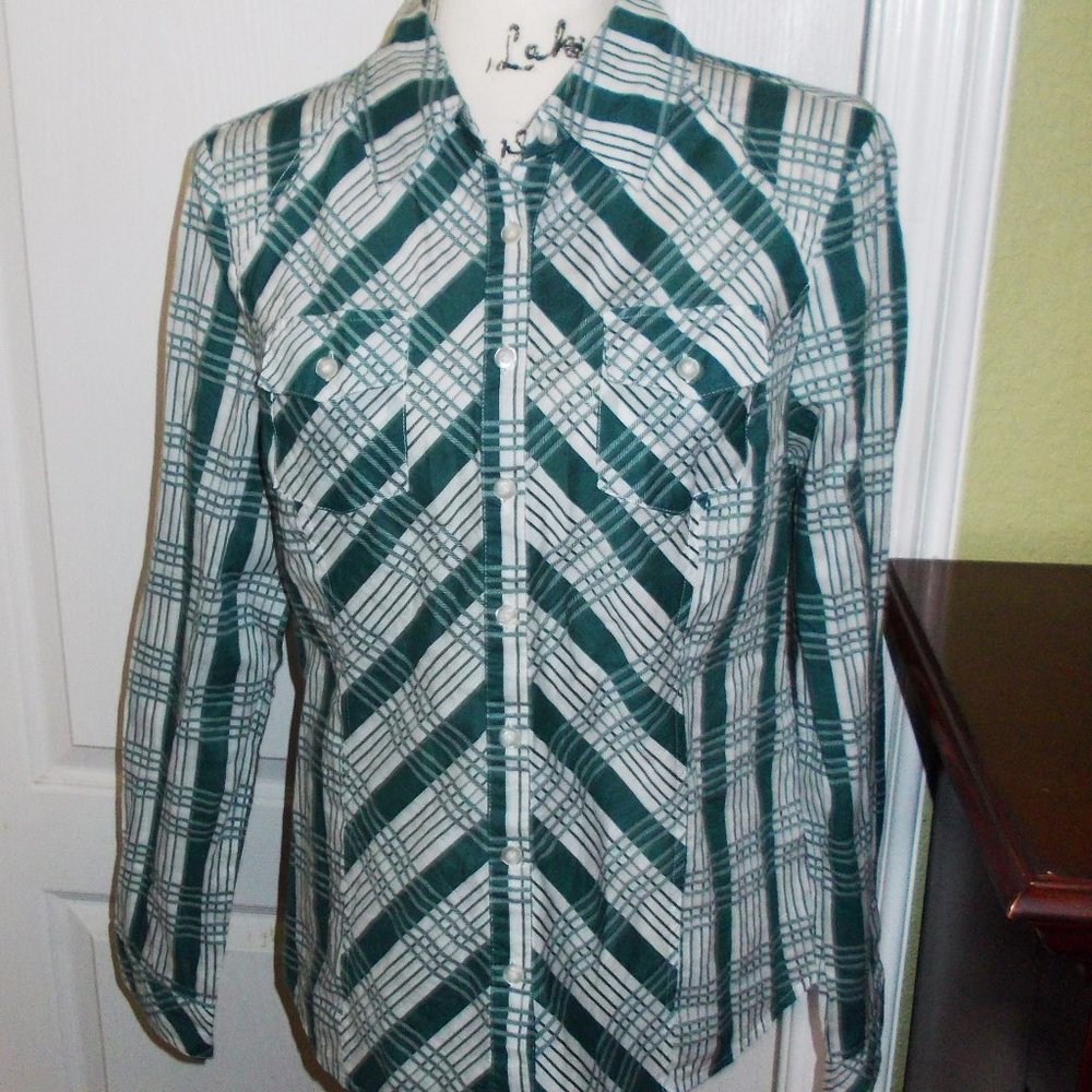 💕 3/$25 💕Women's Cotton Button-Down Plaid Shirt Size M